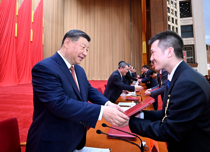 亚洲AV永久无码精品三区在线4